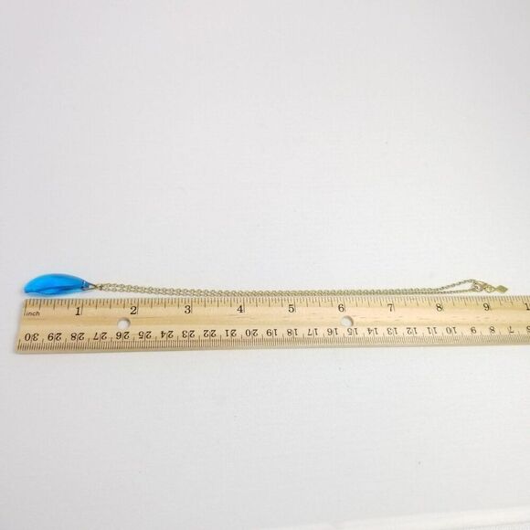 Vintage Sarah Coventry Blue Lucite Pendant Necklace and Clip On Earrings, Signed - Picture 6 of 9